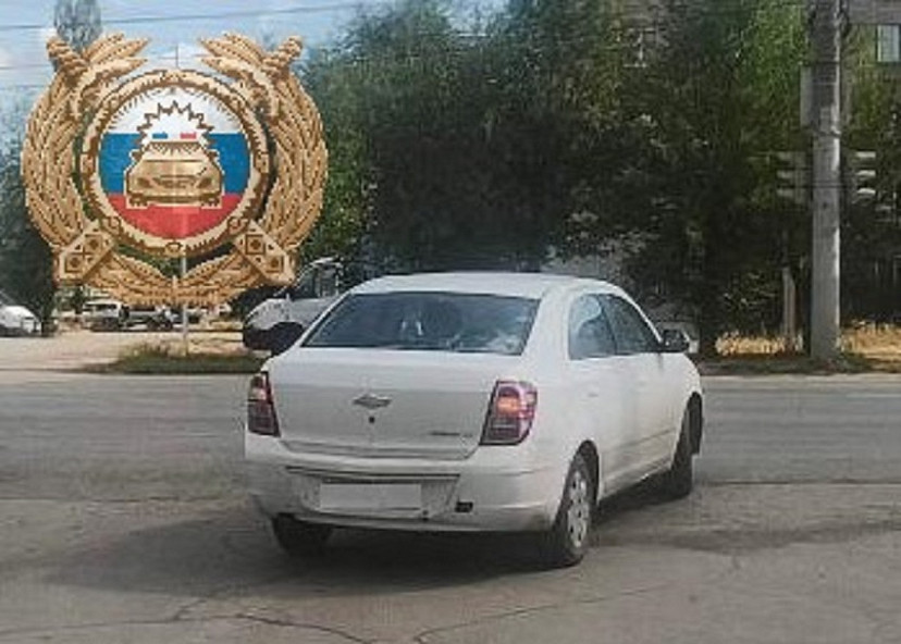 На проспекте Строителей водитель иномарки сбил мужчину 